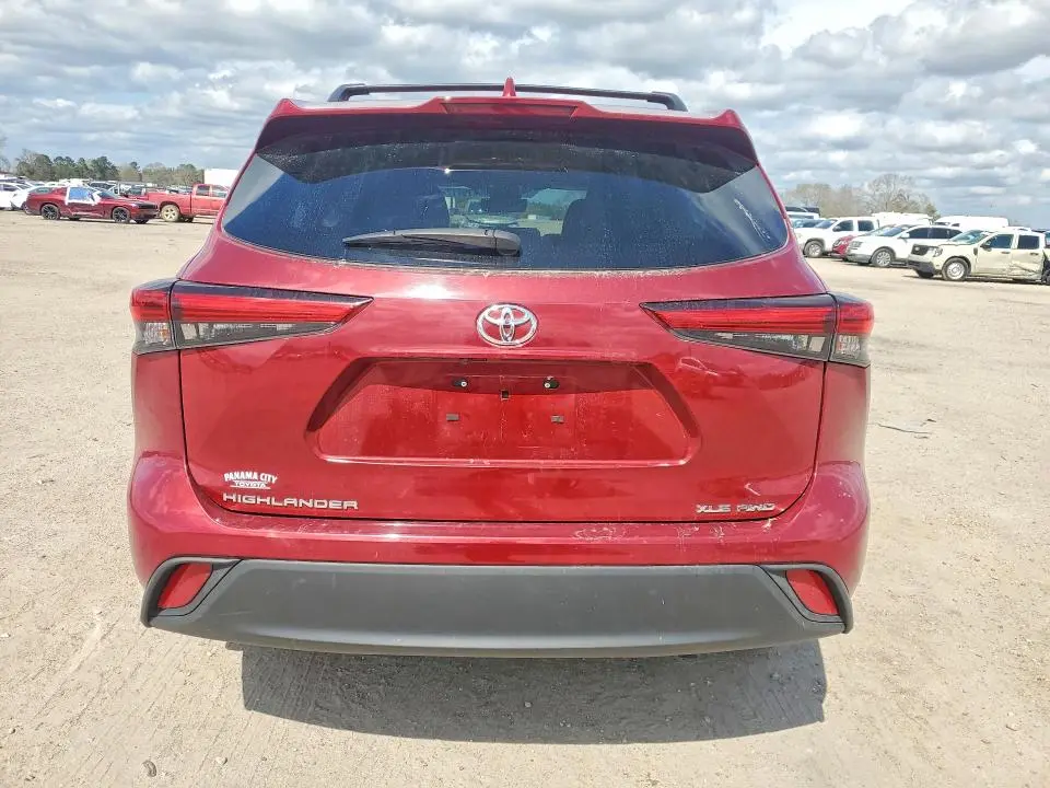 2020 TOYOTA HIGHLANDER XLE  