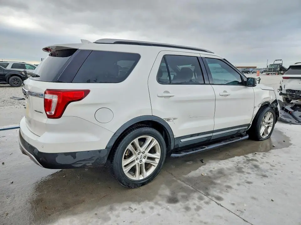 2016 FORD EXPLORER XLT  