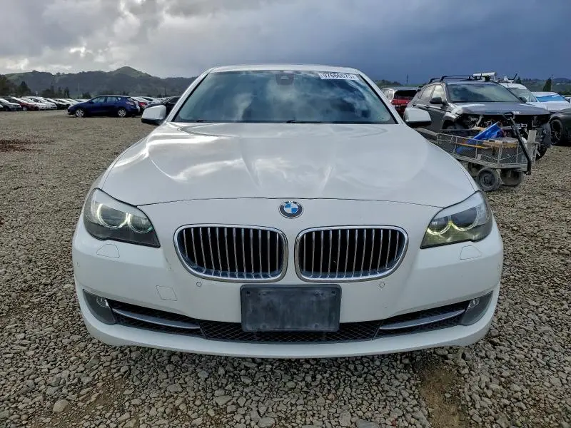 2013 BMW 528 XI  