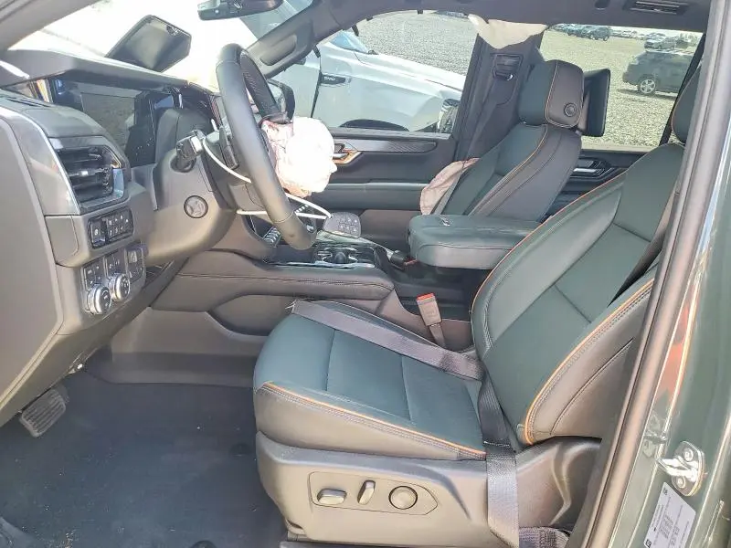 2025 GMC YUKON AT4  