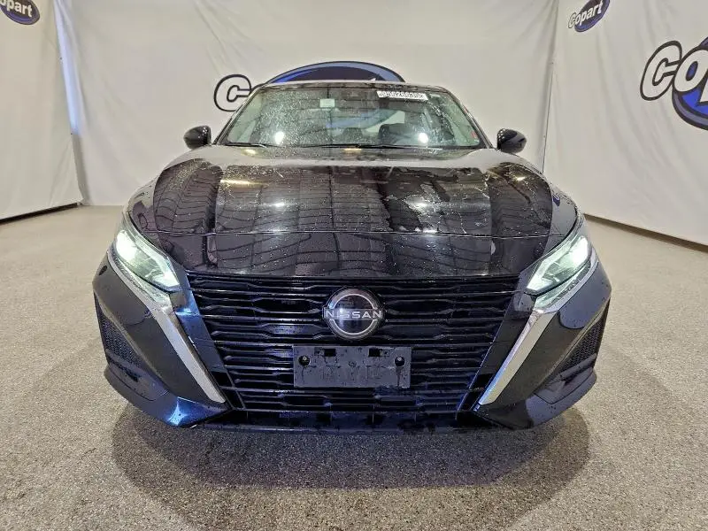 2023 NISSAN ALTIMA SV  