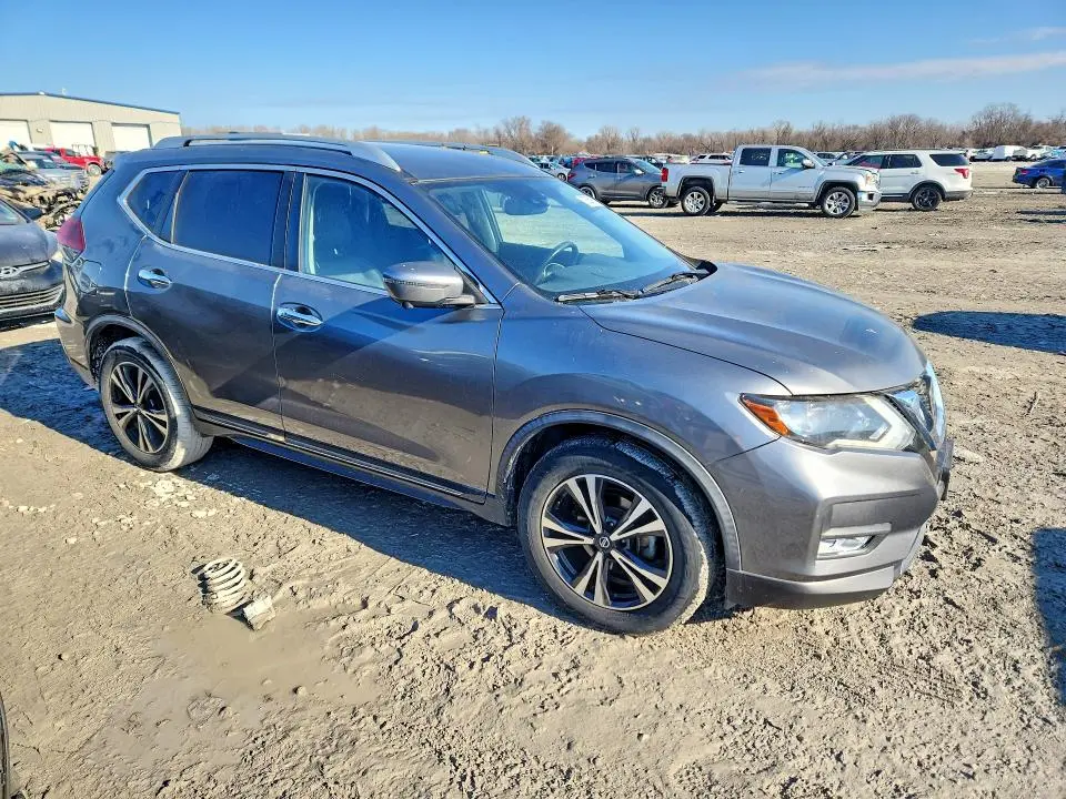 2018 NISSAN ROGUE   