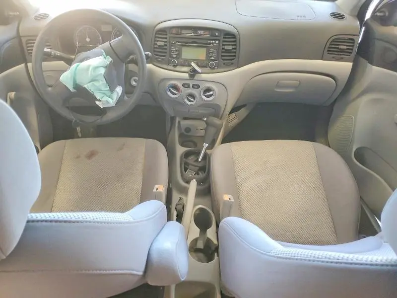 2010 HYUNDAI ACCENT GLS  