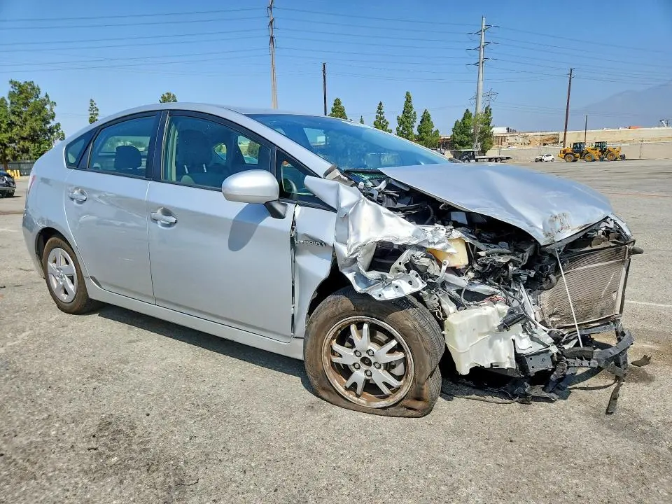 2011 TOYOTA PRIUS THREE  
