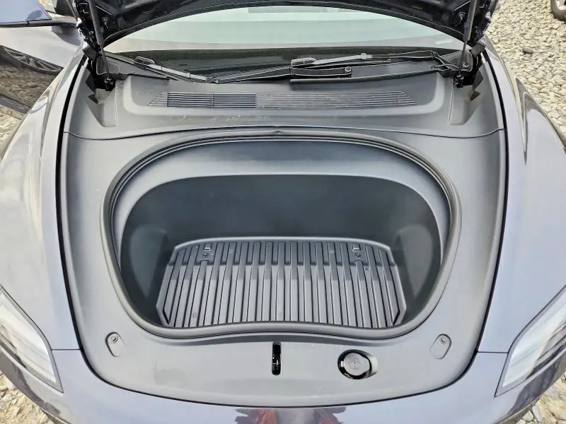 2026 TESLA MODEL 3   