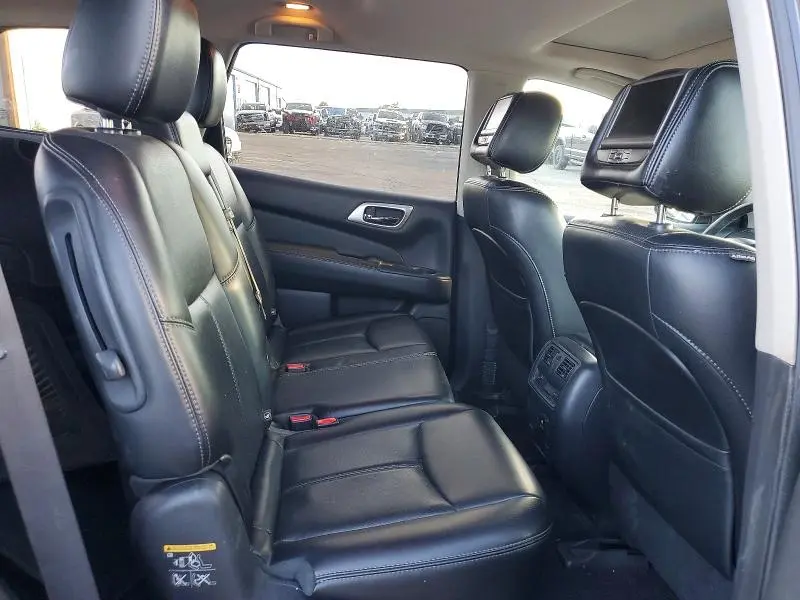 2015 NISSAN PATHFINDER PLATINUM  
