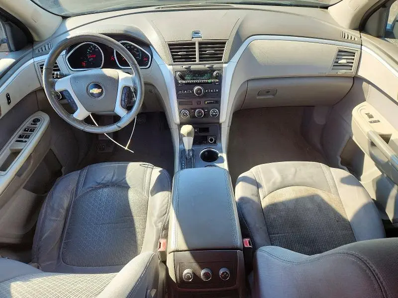 2011 CHEVROLET TRAVERSE LS  