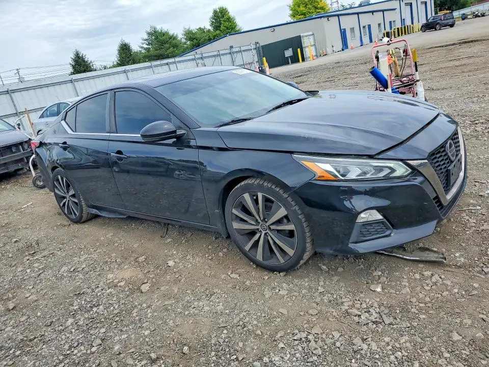 2020 NISSAN ALTIMA SR  