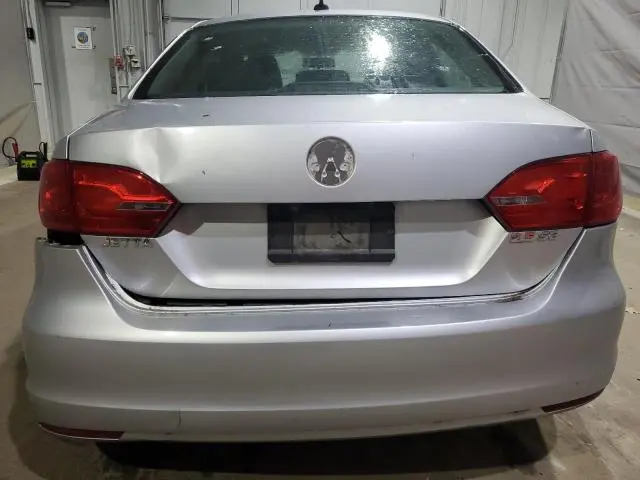2011 VOLKSWAGEN JETTA SE  