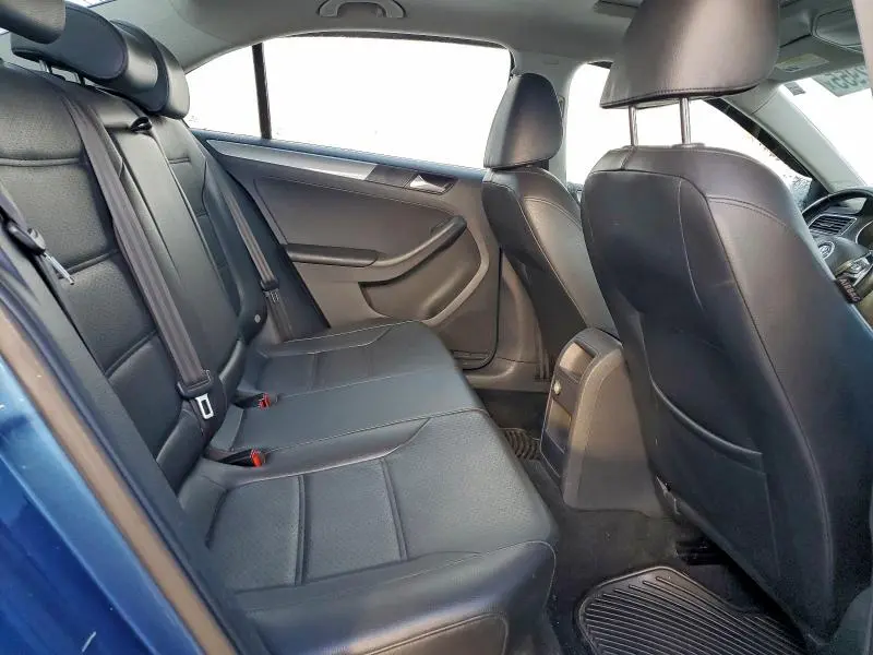 2015 VOLKSWAGEN JETTA SE  