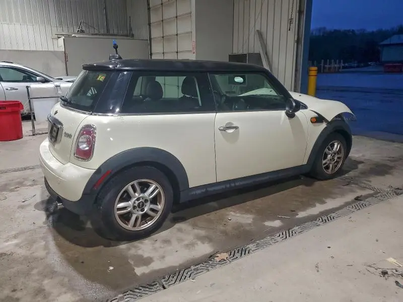 2013 MINI COOPER   