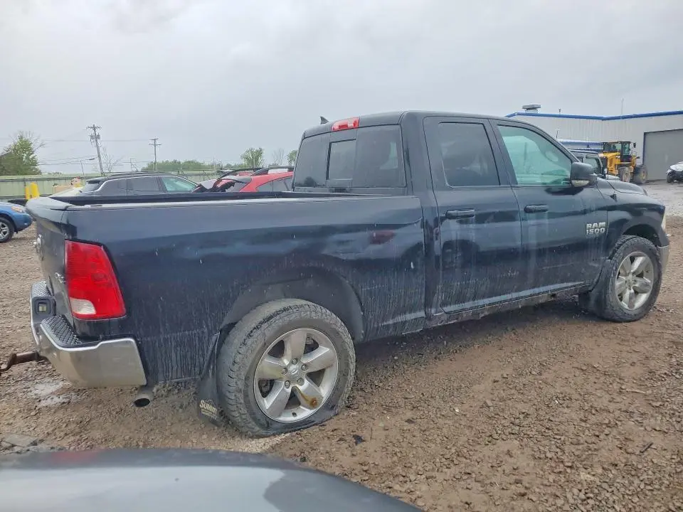 2016 RAM 1500 SLT  
