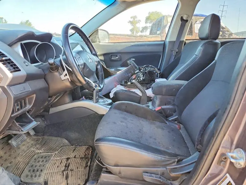 2010 MITSUBISHI OUTLANDER SE  