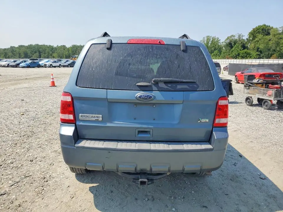2011 FORD ESCAPE XLT  