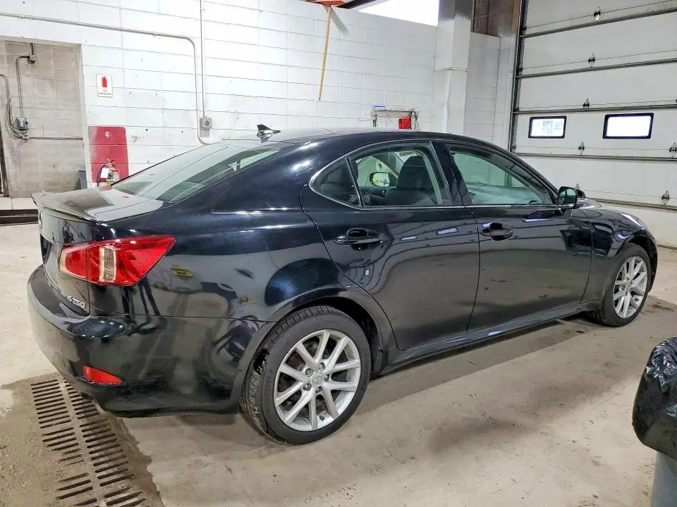 2011 LEXUS IS   