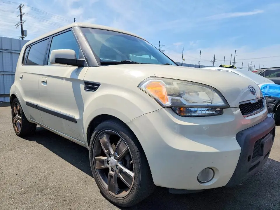 2010 KIA SOUL +  