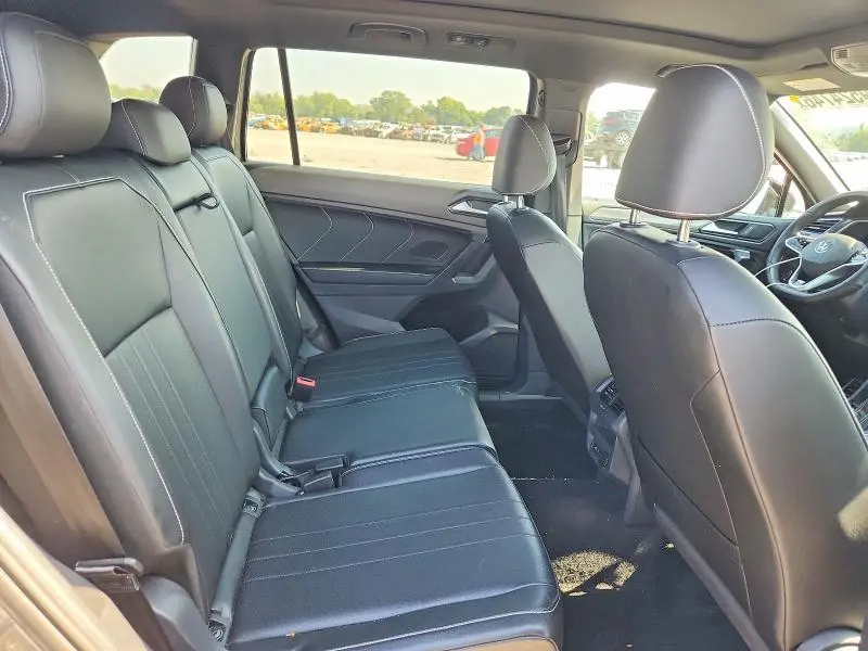 2022 VOLKSWAGEN TIGUAN SE R-LINE BLACK  