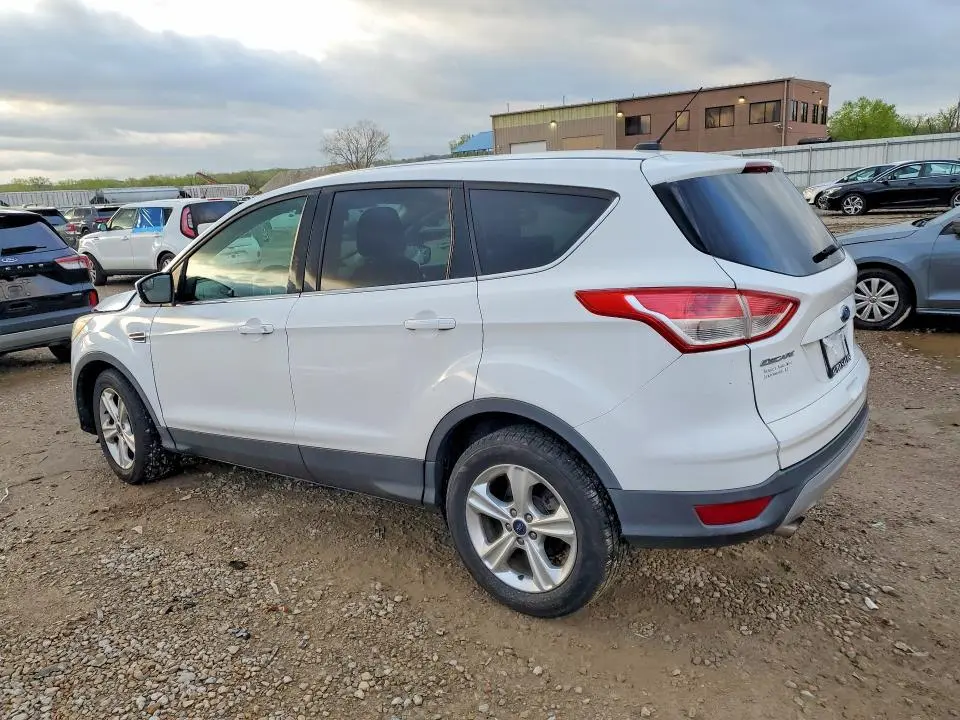2016 FORD ESCAPE SE  
