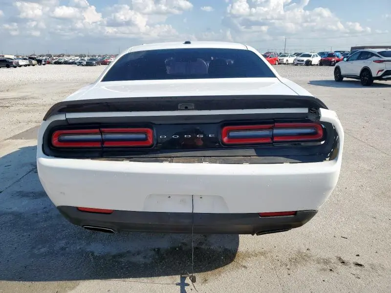 2015 DODGE CHALLENGER SXT  