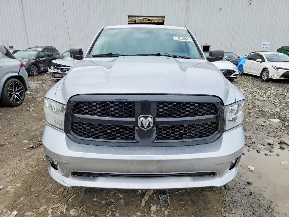 2015 RAM 1500 ST  