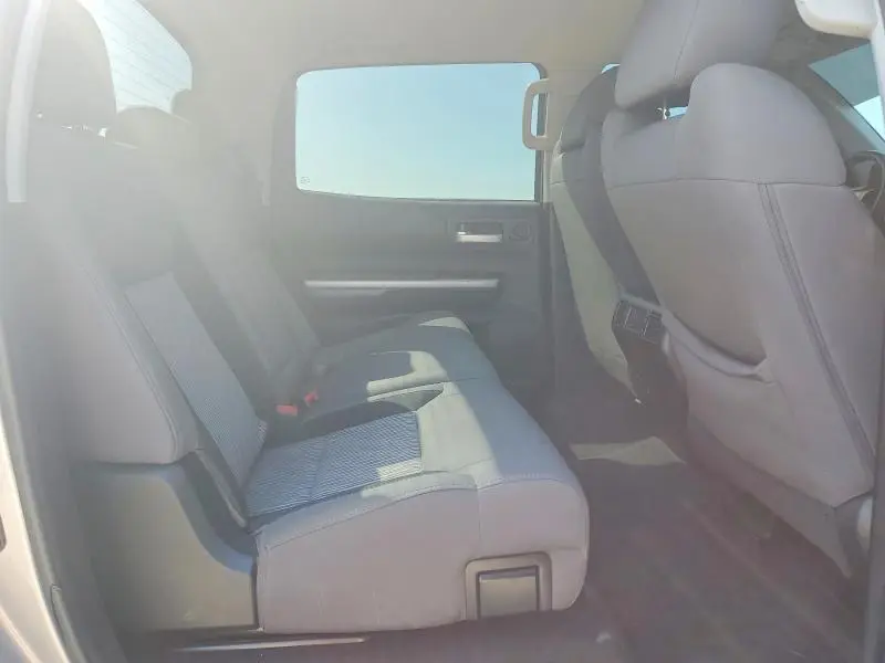 2016 TOYOTA TUNDRA SR5  