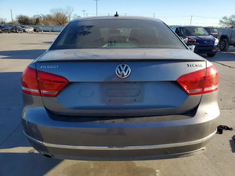 2013 VOLKSWAGEN PASSAT SEL  
