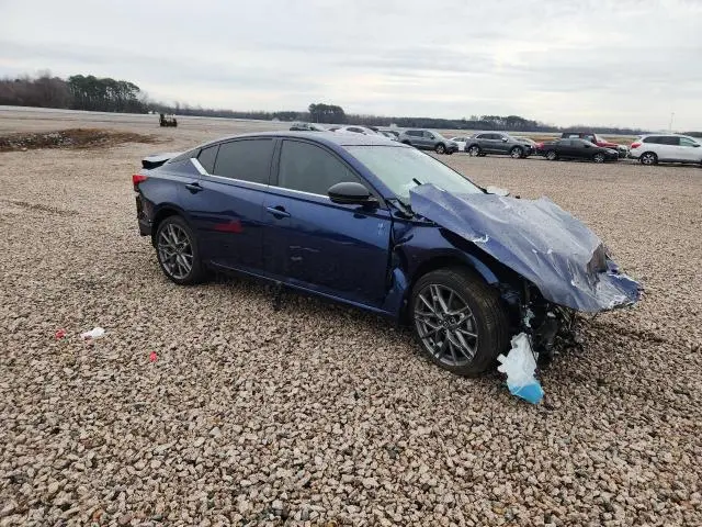 2023 NISSAN ALTIMA 2.0 SR  