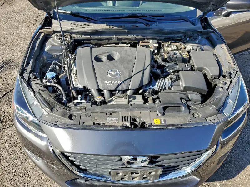 2018 MAZDA 3 TOURING  