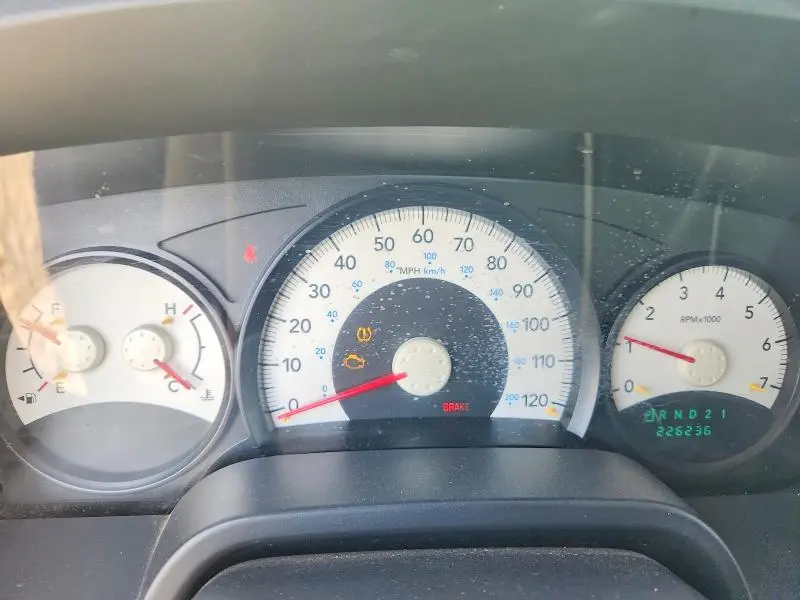 2010 DODGE DAKOTA SXT  
