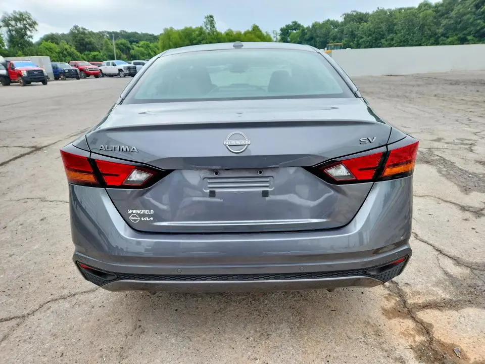 2024 NISSAN ALTIMA SV  