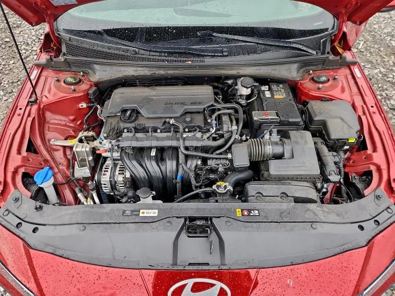 2024 HYUNDAI ELANTRA SE  