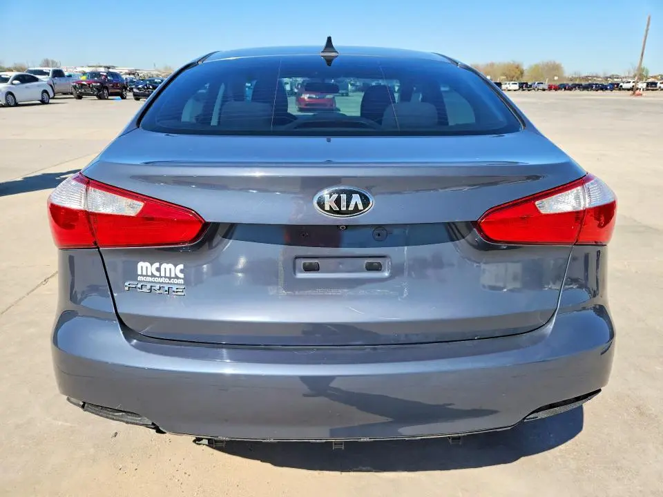 2016 KIA FORTE LX  