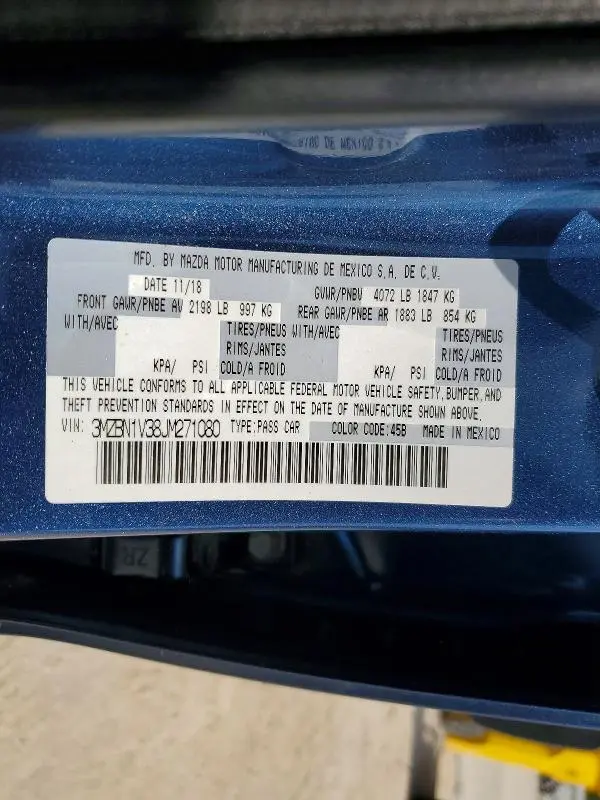 2018 MAZDA 3 TOURING  