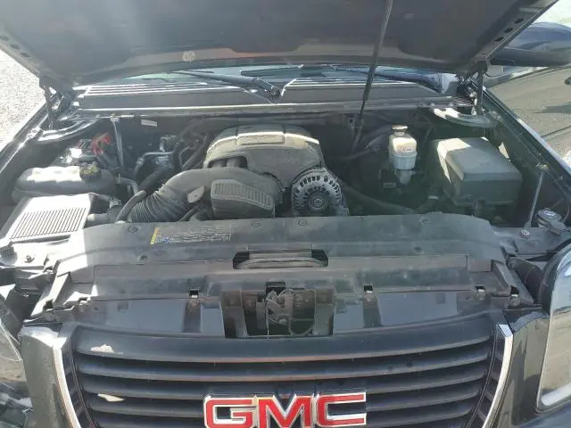 2011 GMC YUKON SLE