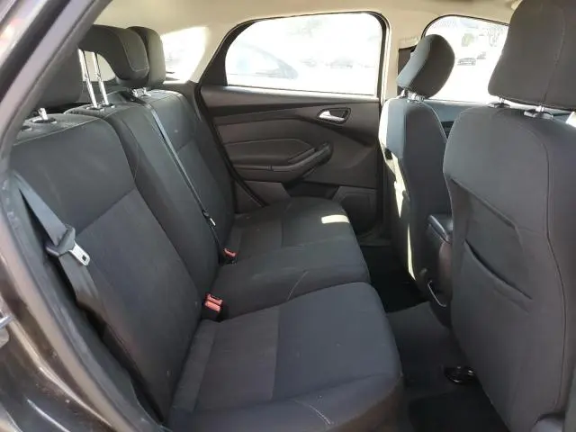 2017 FORD FOCUS SE  