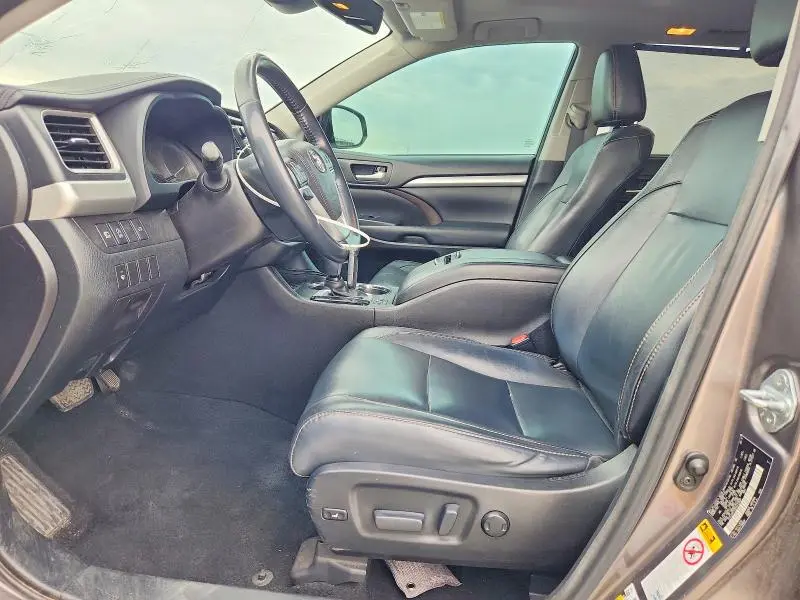 2017 TOYOTA HIGHLANDER XLE  