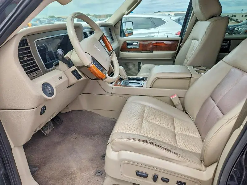 2011 LINCOLN NAVIGATOR L  