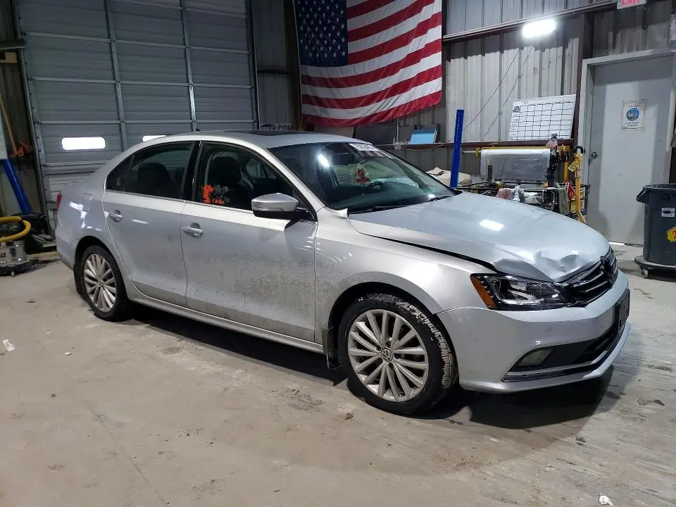 2015 VOLKSWAGEN JETTA SE  