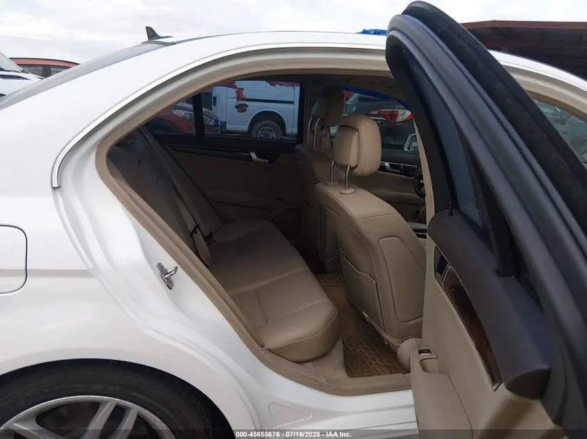 2014 MERCEDES-BENZ C 250 LUXURY/SPORT