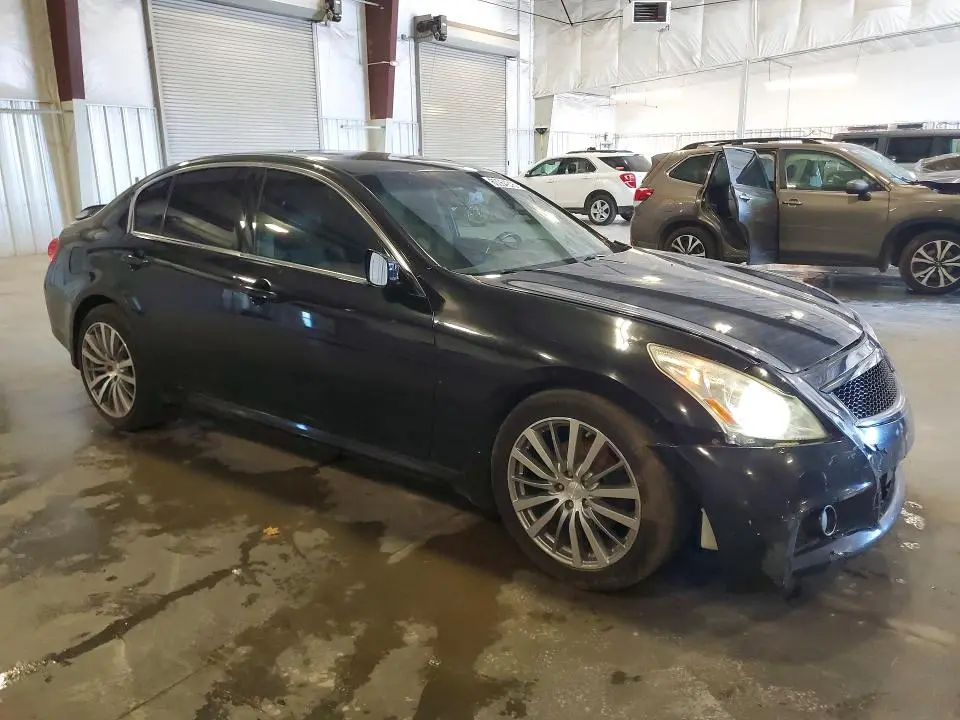2011 INFINITI G37   