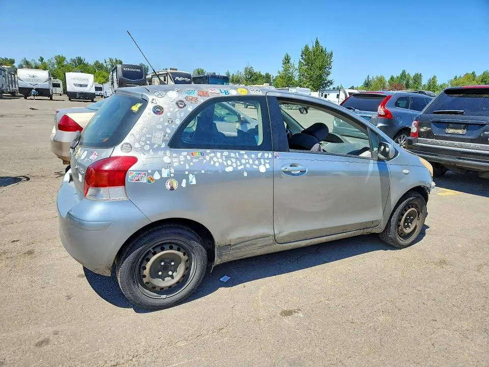 2010 TOYOTA YARIS BASE  