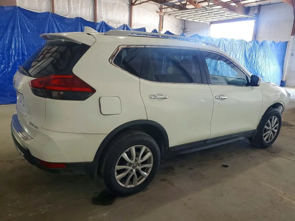 2017 NISSAN ROGUE   
