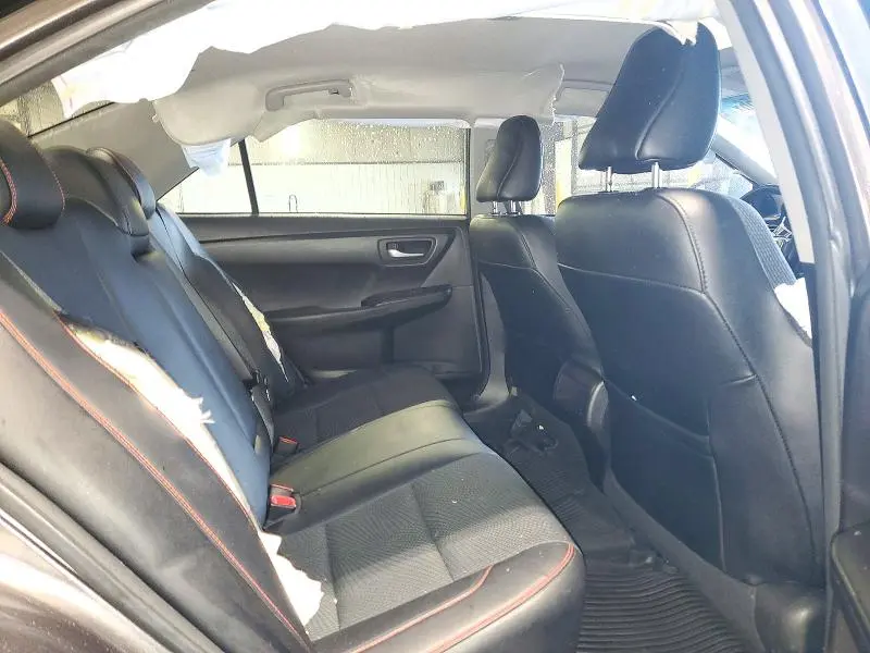 2017 TOYOTA CAMRY SE  
