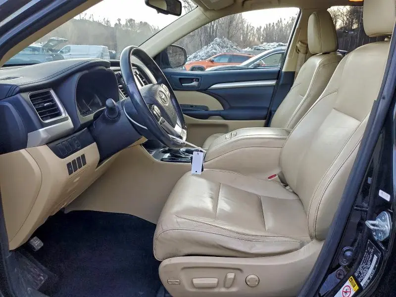 2015 TOYOTA HIGHLANDER XLE  