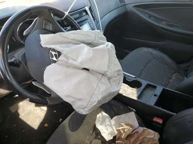 2012 HYUNDAI SONATA SE  