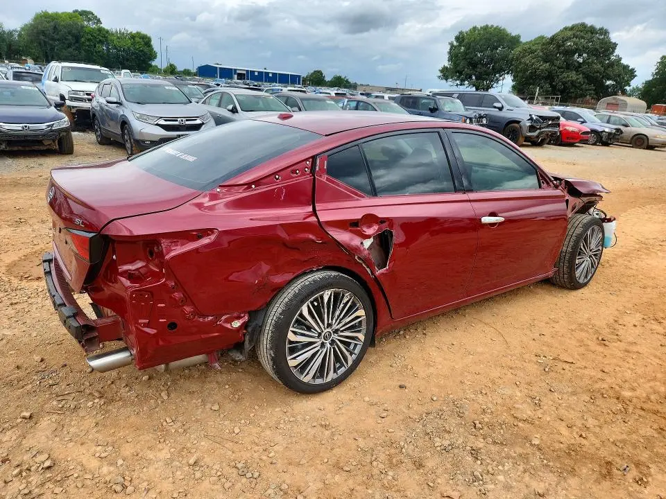 2025 NISSAN ALTIMA SL  