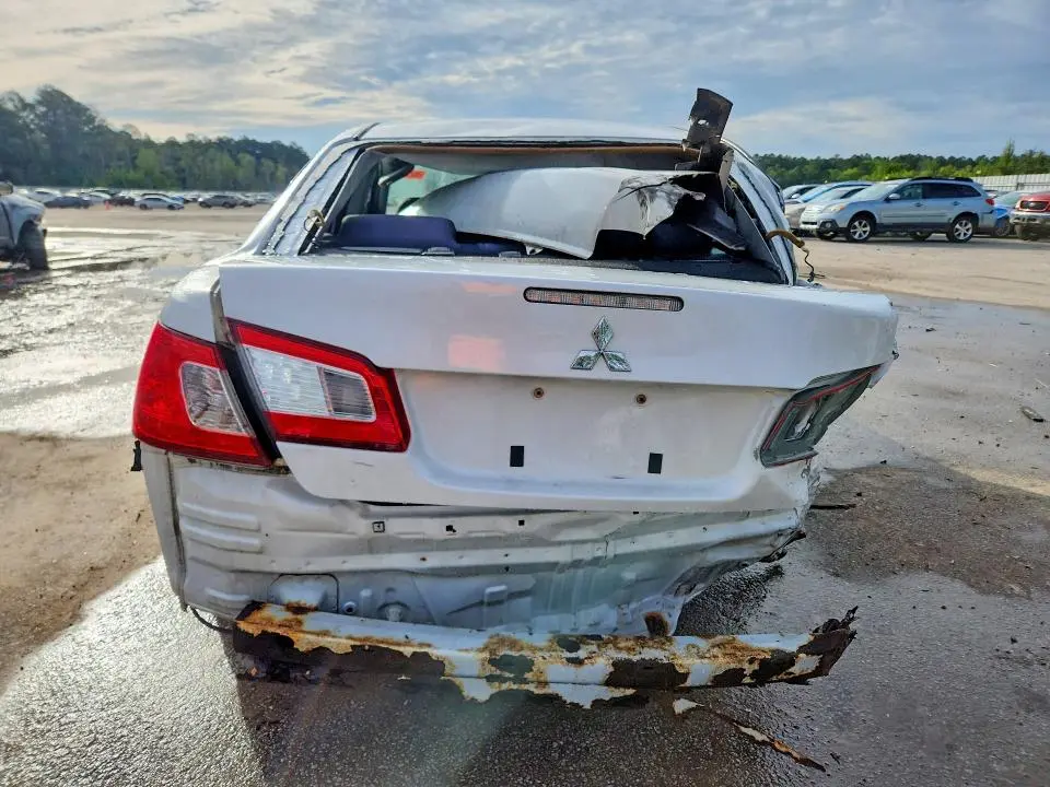 2010 MITSUBISHI GALANT ES  