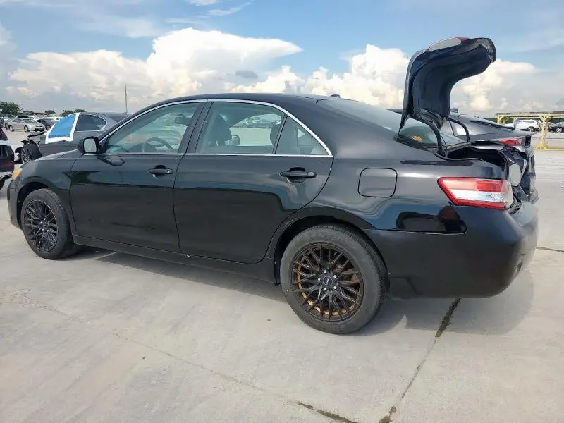 2010 TOYOTA CAMRY BASE  