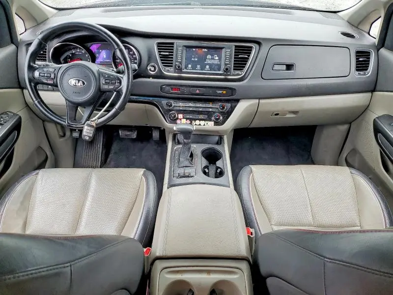 2017 KIA SEDONA LX  