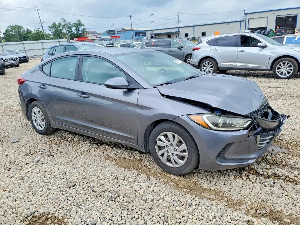 2018 HYUNDAI ELANTRA SE  